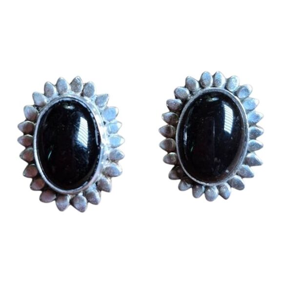Vintage Jewelry - Vintage 900 Silver Oval Black Onyx Clip On Earrings